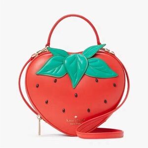 NWT KATE SPADE STRAWBERRY DREAMS 3D
CROSSBODY BAG